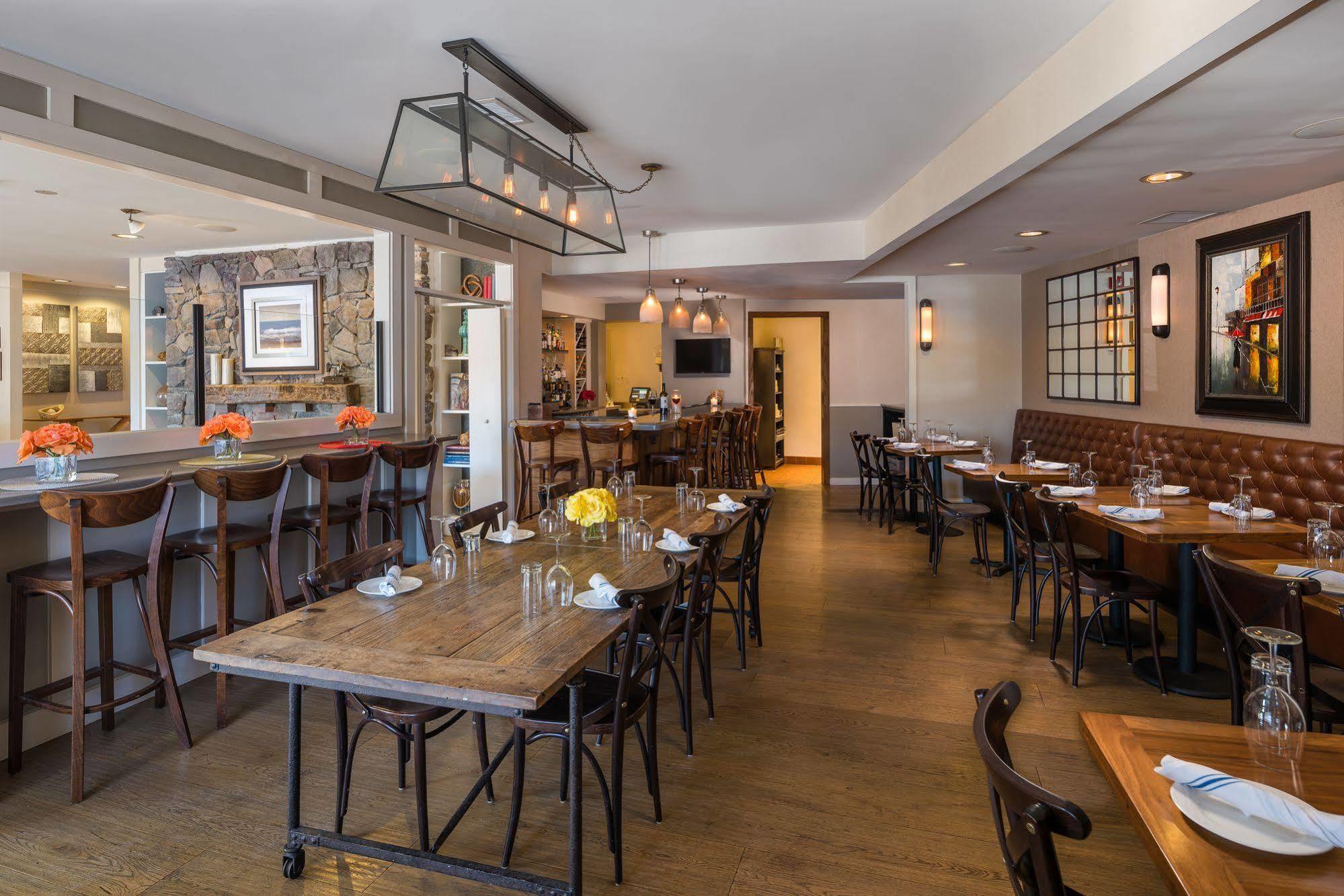 The Westport Inn, An Ascend Hotel Collection Member Экстерьер фото