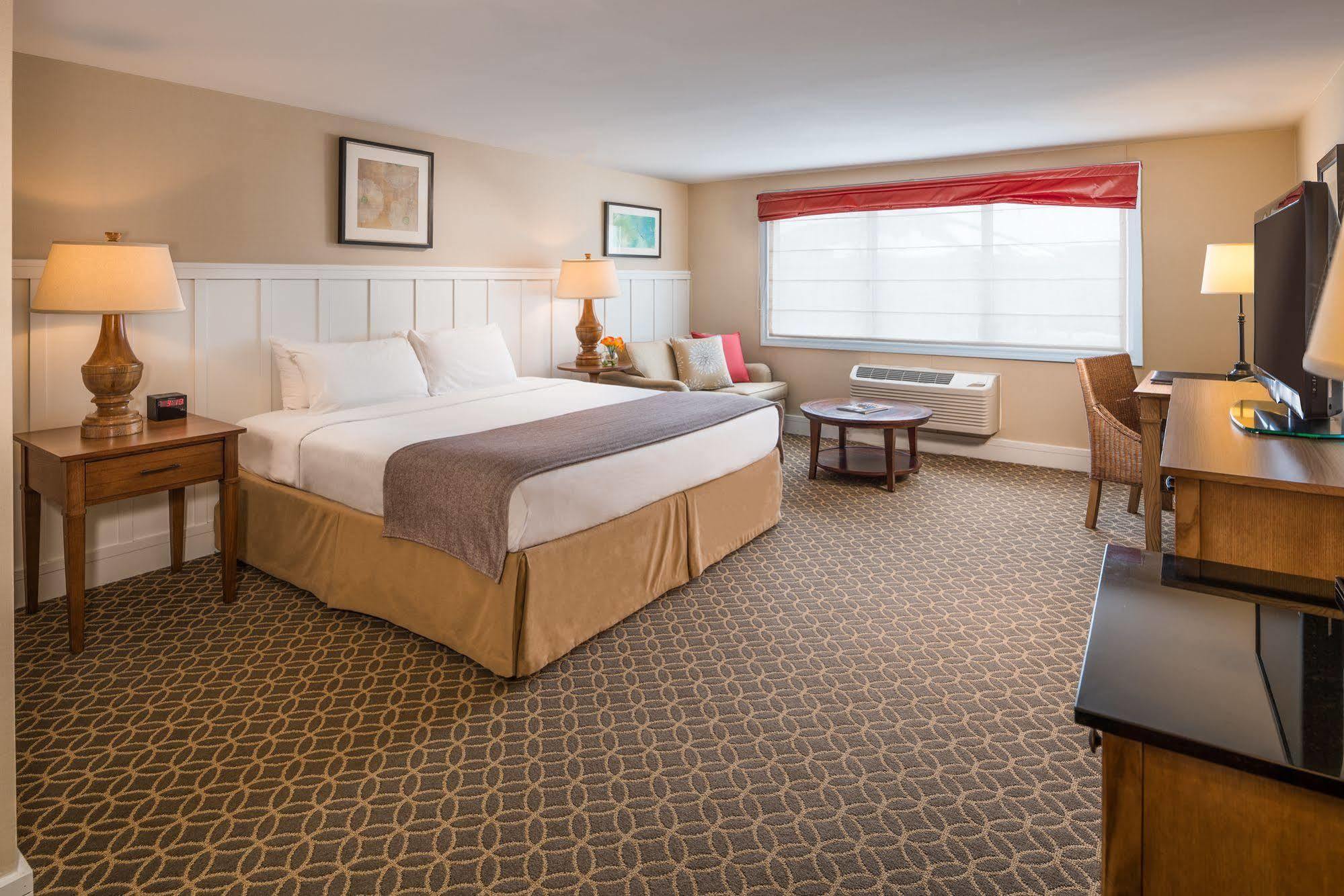 The Westport Inn, An Ascend Hotel Collection Member Экстерьер фото