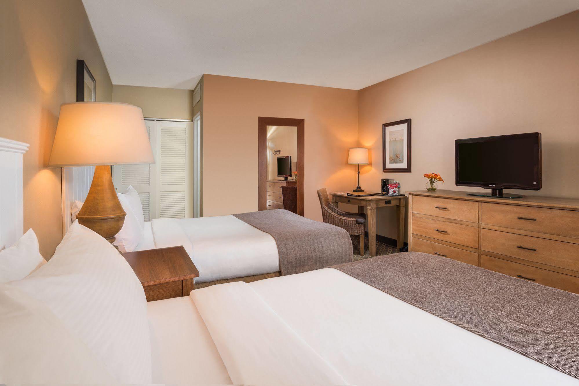 The Westport Inn, An Ascend Hotel Collection Member Экстерьер фото