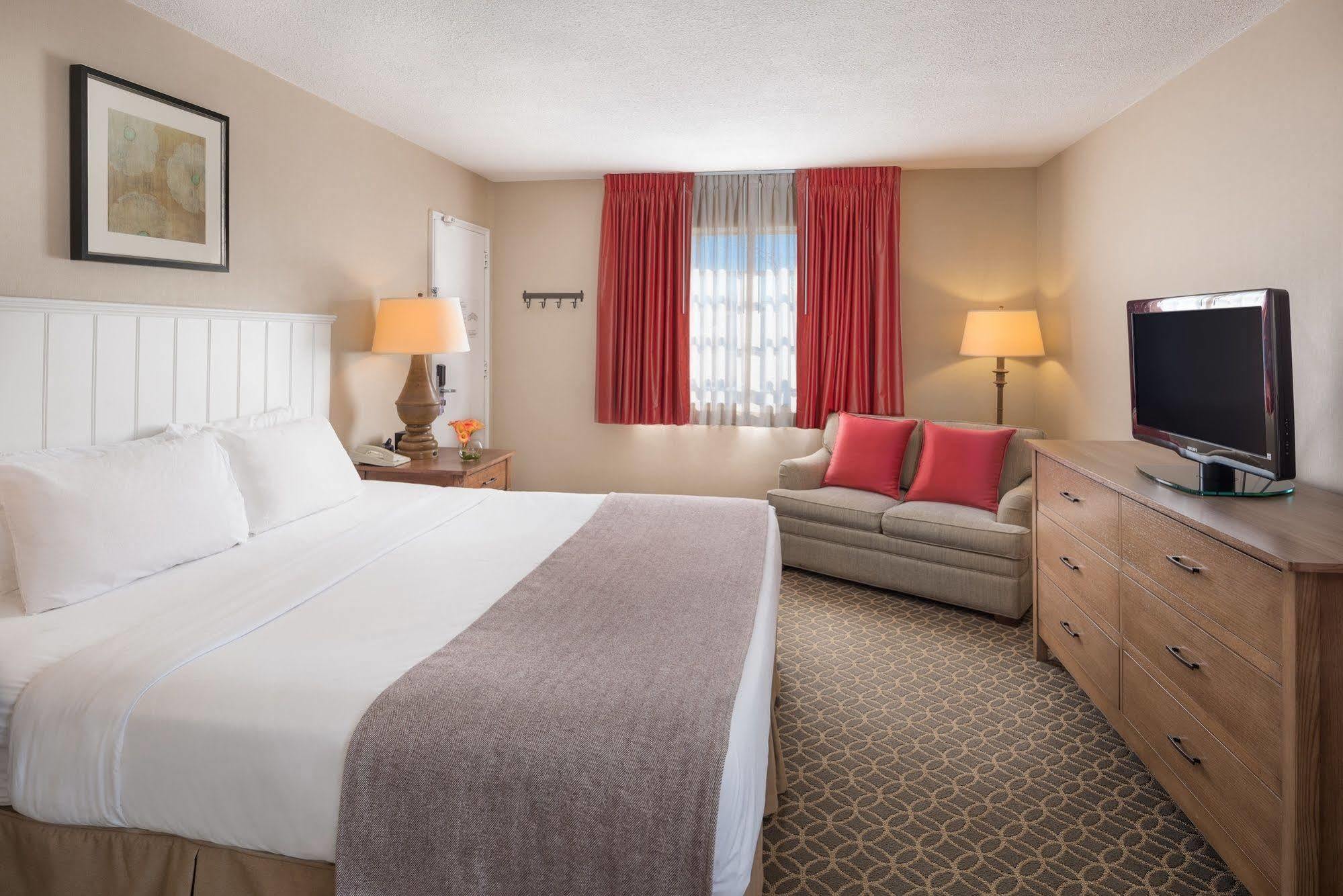 The Westport Inn, An Ascend Hotel Collection Member Экстерьер фото
