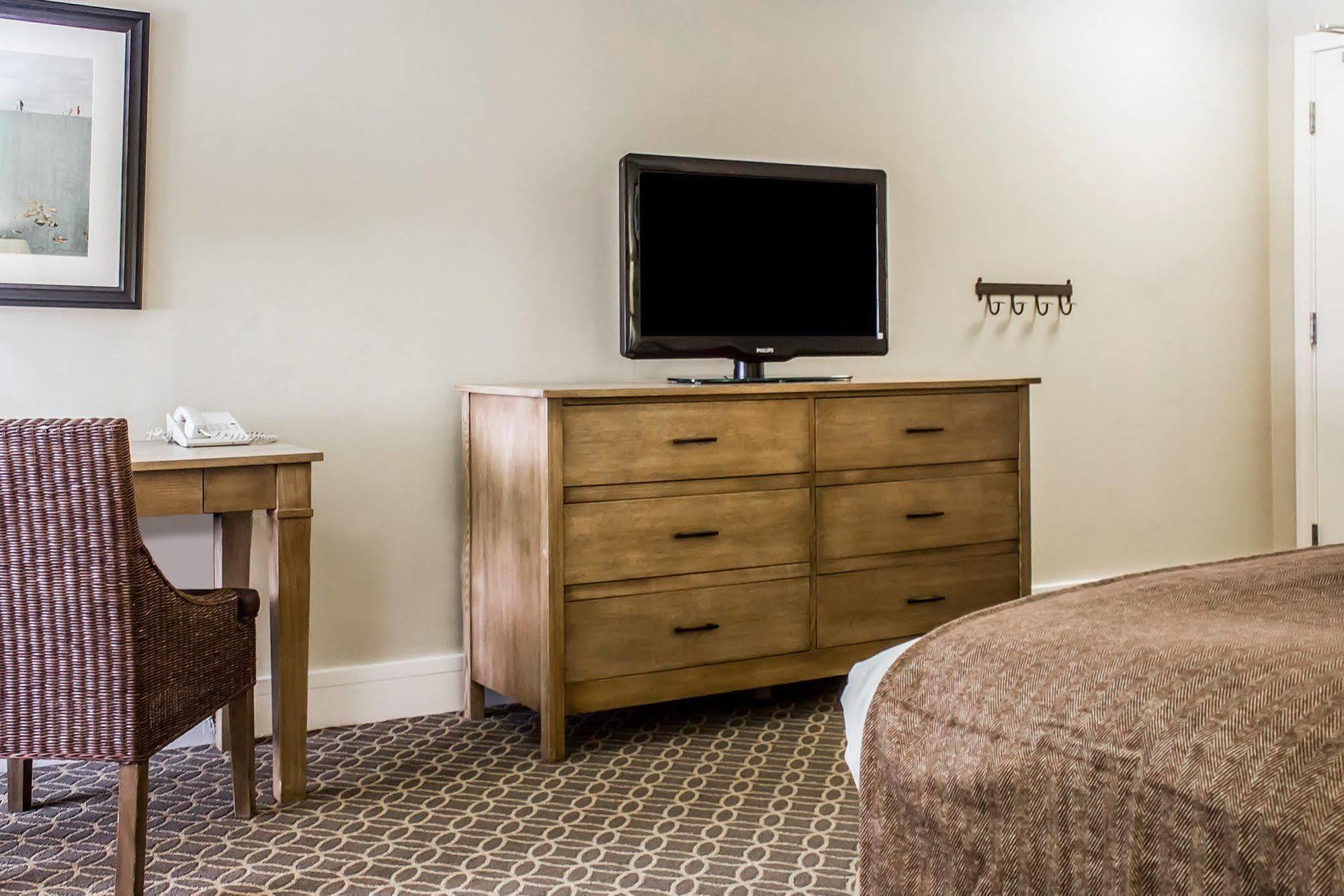 The Westport Inn, An Ascend Hotel Collection Member Экстерьер фото